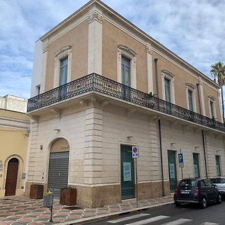 Palazzo 41 Rental Rooms San Pietro Vernotico Eksteriør bilde