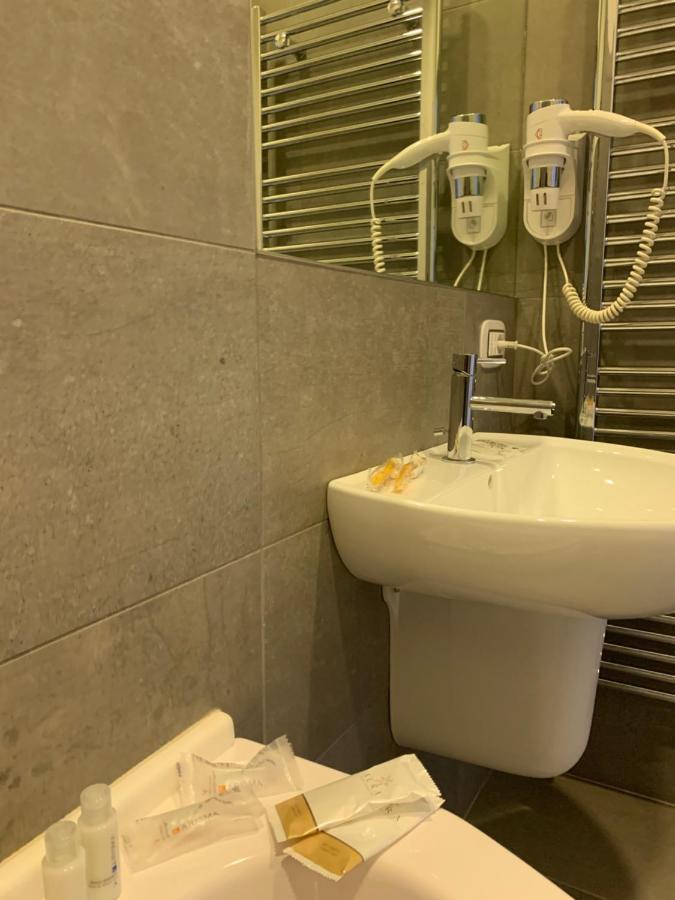 Palazzo 41 Rental Rooms San Pietro Vernotico Eksteriør bilde