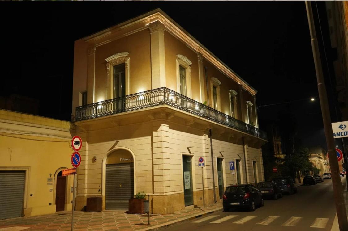 Palazzo 41 Rental Rooms San Pietro Vernotico Eksteriør bilde